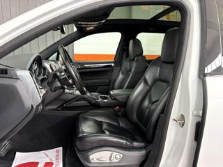 PORSCHE Cayenne usata, con Autoradio