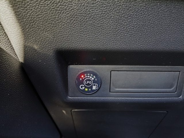 RENAULT Captur usata 11