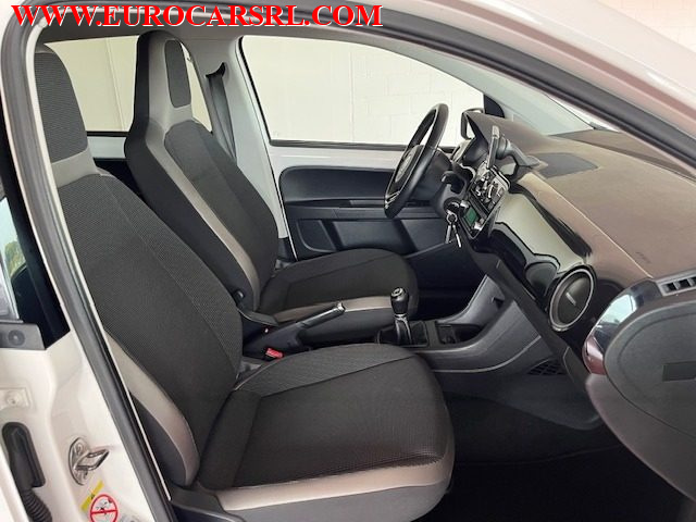 VOLKSWAGEN up! usata 17