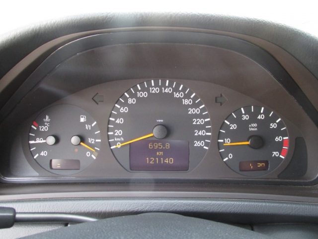 MERCEDES-BENZ CLK 200 usata, con Boardcomputer