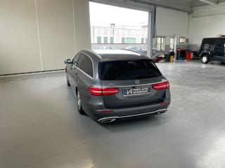 MERCEDES-BENZ E 220 usata, con Autoradio