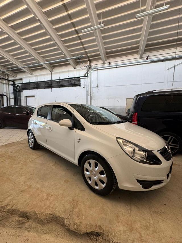 OPEL Corsa usata, con Airbag