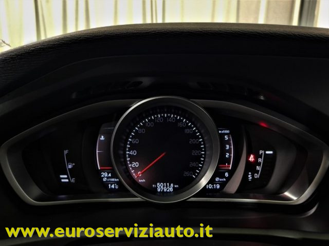 VOLVO V40 Cross Country usata, con Specchietti laterali elettrici