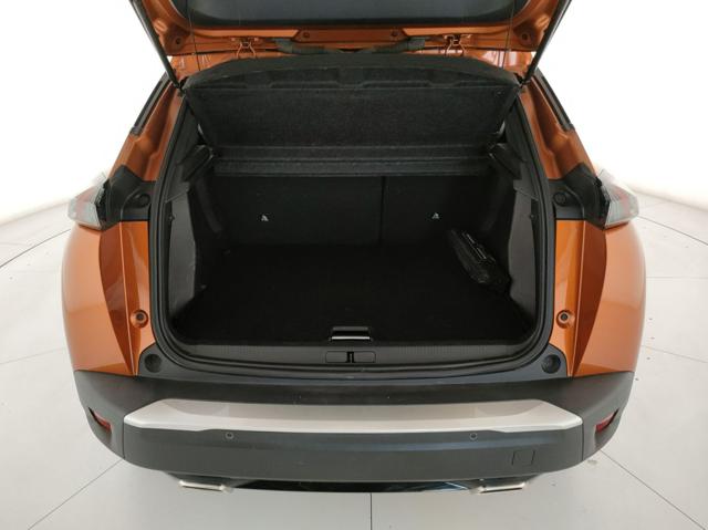 PEUGEOT 2008 usata, con Fari LED