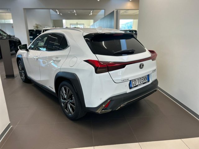 LEXUS UX 250h usata, con Airbag