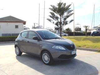 LANCIA Ypsilon usata, con ESP
