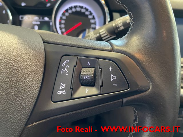 OPEL Astra usata, con Touch screen