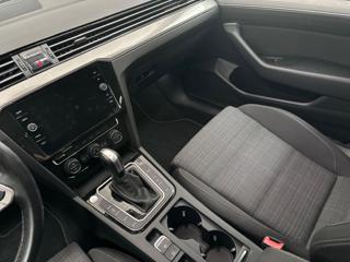 VOLKSWAGEN Passat Variant usata, con Fendinebbia