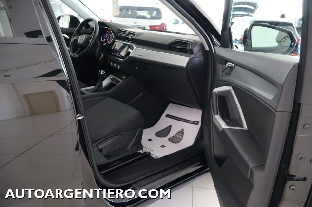 AUDI Q3 usata, con Sensori di parcheggio posteriori