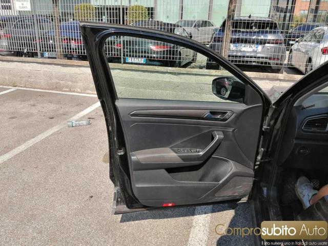 VOLKSWAGEN T-Roc usata, con Climatizzatore