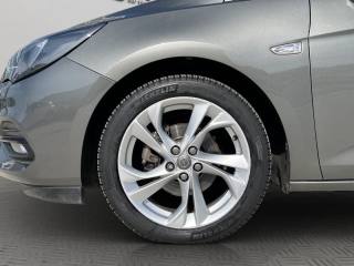 OPEL Astra usata, con Bluetooth