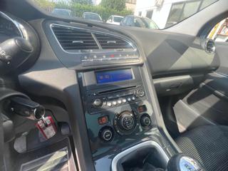 PEUGEOT 5008 usata, con Fendinebbia