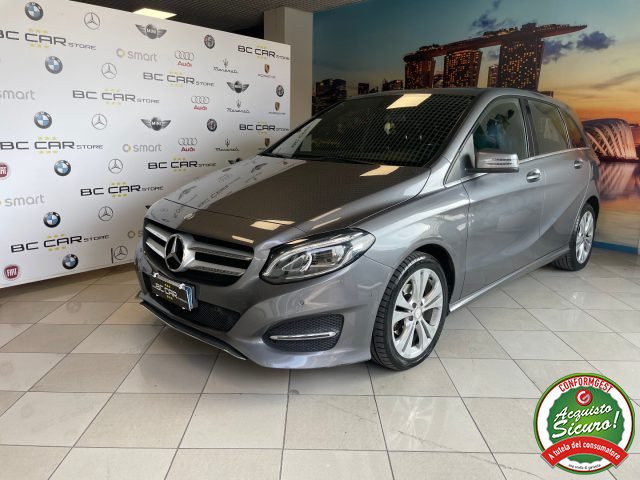MERCEDES-BENZ B 180 usata, con Volante in pelle