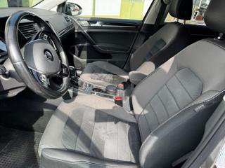 VOLKSWAGEN Golf usata, con Autoradio