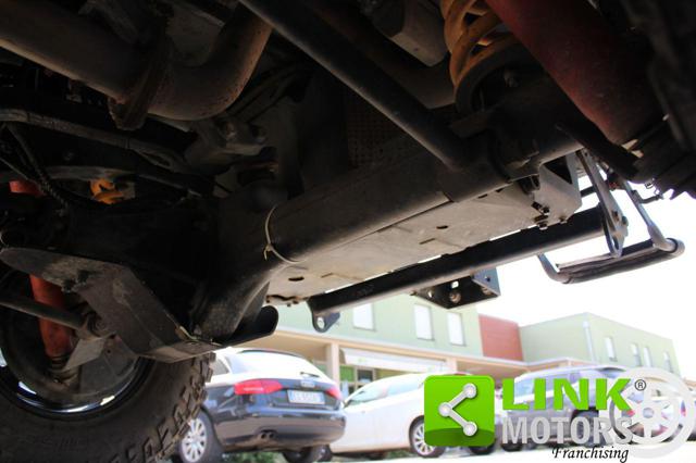 LAND ROVER Defender usata 22