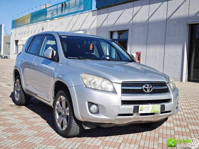 TOYOTA RAV 4 MY23 usata, con Airbag laterali