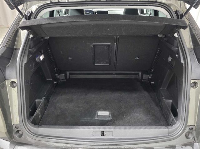 PEUGEOT 3008 usata, con Sedile posteriore sdoppiato