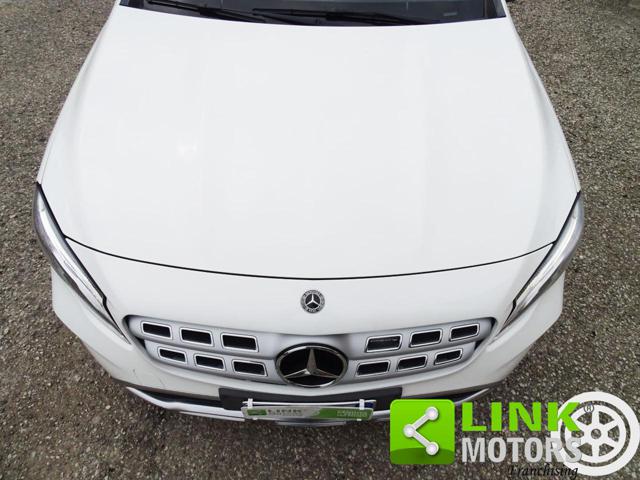 MERCEDES-BENZ GLA 180 usata, con Luci diurne LED