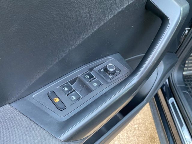 VOLKSWAGEN T-Roc usata, con Climatizzatore
