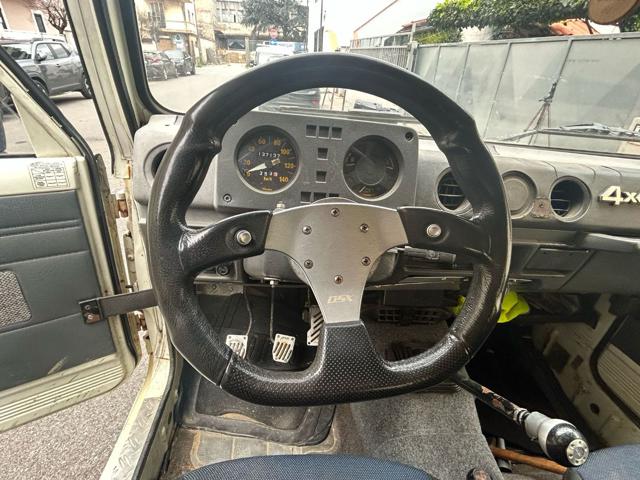 SUZUKI Samurai usata, con Ruota di riserva