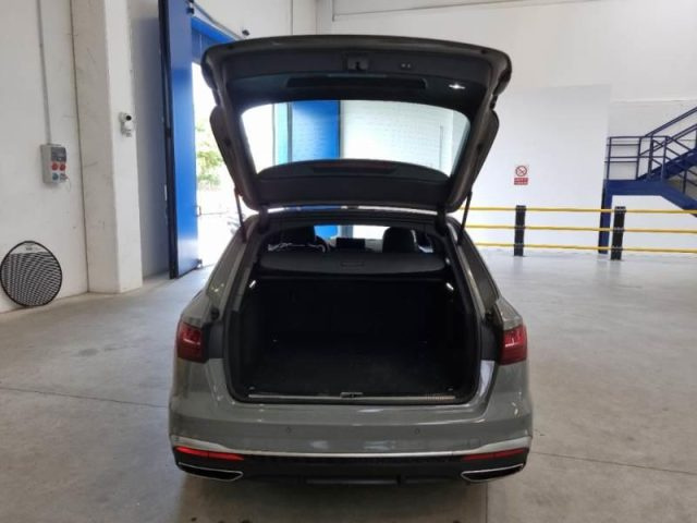 AUDI A4 usata, con Autoradio