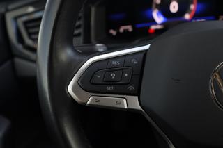 VOLKSWAGEN Taigo usata, con USB