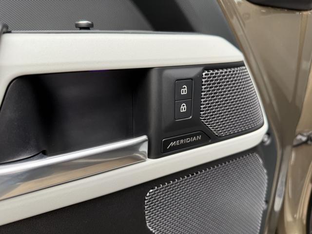 LAND ROVER Defender usata, con Climatizzatore