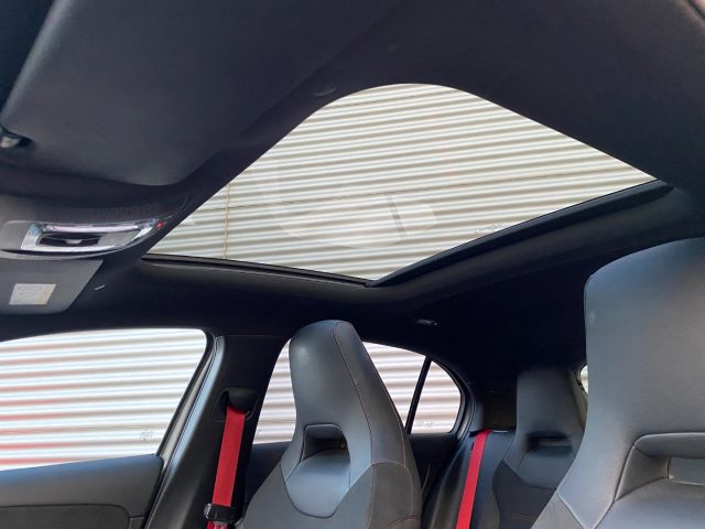 MERCEDES-BENZ A 35 AMG usata, con Controllo vocale