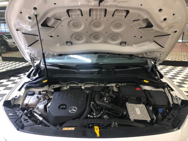 MERCEDES-BENZ GLA 200 usata, con Airbag testa