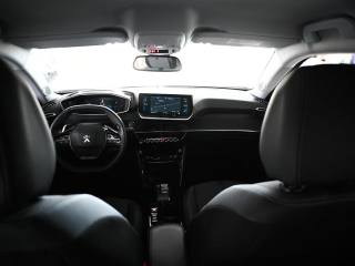 PEUGEOT 2008 usata, con Sensore di pioggia