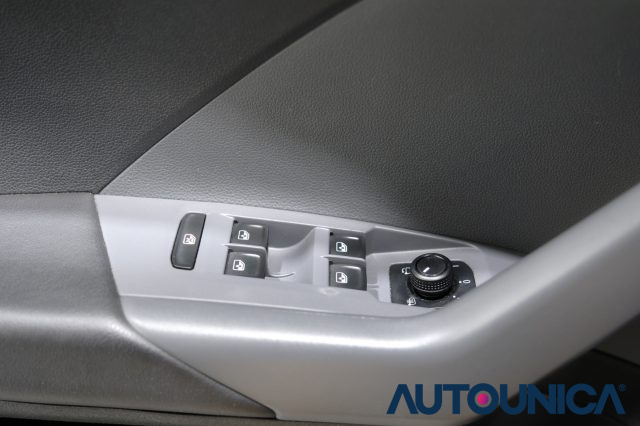 VOLKSWAGEN T-Cross usata, con Sensori di parcheggio anteriori