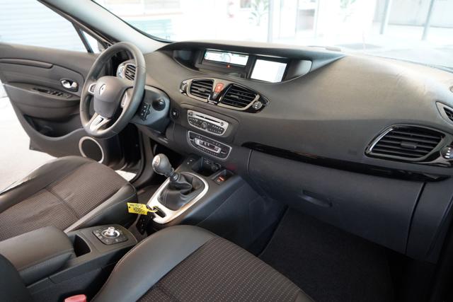 RENAULT Scenic usata 25