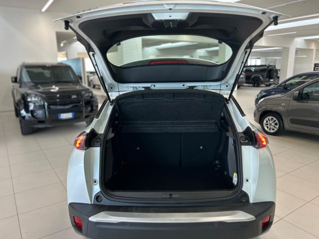 PEUGEOT 2008 usata, con Fari LED