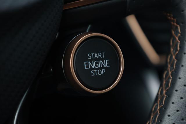 CUPRA Leon usata, con Autoradio digitale