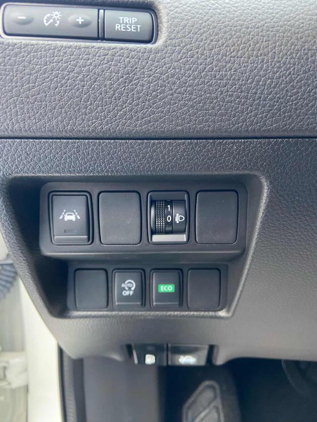 NISSAN Qashqai usata, con Controllo automatico clima