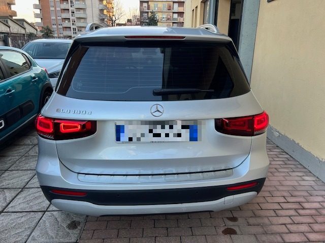 MERCEDES-BENZ GLB 180 usata, con Autoradio