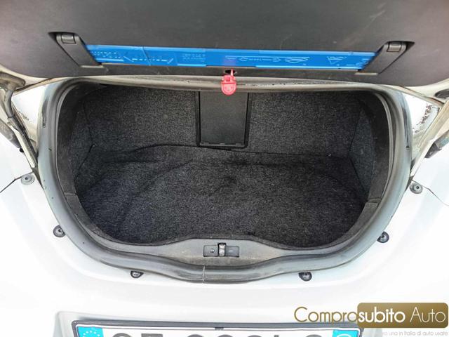 VOLKSWAGEN New Beetle usata 18