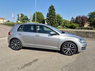VOLKSWAGEN Golf usata, con Autoradio