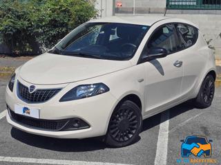 LANCIA Ypsilon 1.0 FireFly 5 porte S&S Hybrid Ecochic Silver