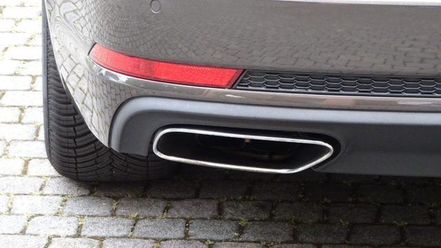 AUDI A4 usata, con Sensori di parcheggio anteriori