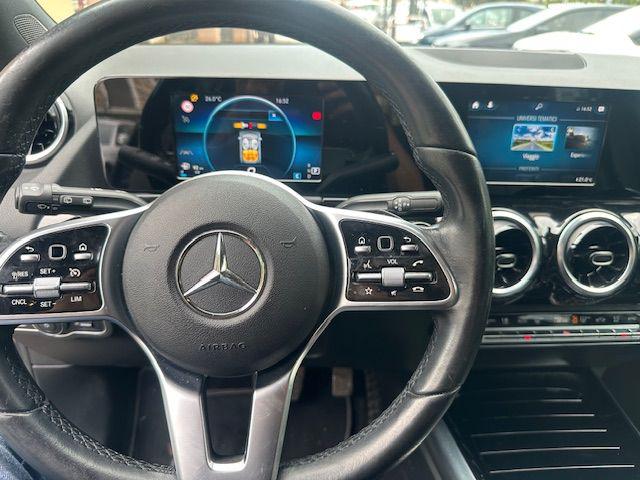 MERCEDES-BENZ GLA 200 usata, con Chiusura centralizzata