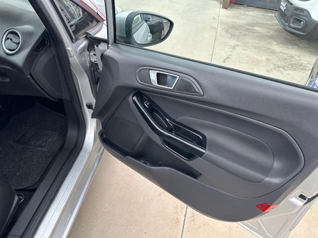 FORD Fiesta usata, con Specchietti laterali elettrici