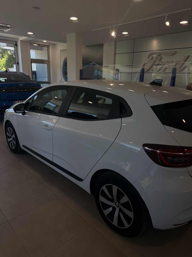 RENAULT Clio usata, con Autoradio
