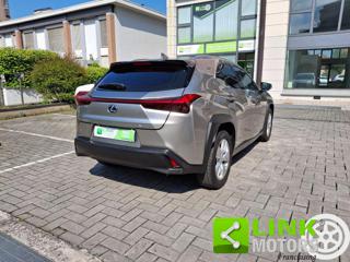 LEXUS UX 250h usata, con Controllo automatico clima
