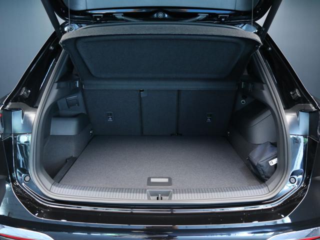 VOLKSWAGEN Tiguan usata, con Autoradio