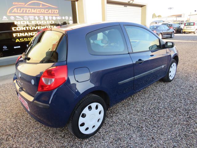 RENAULT Clio usata, con Autoradio
