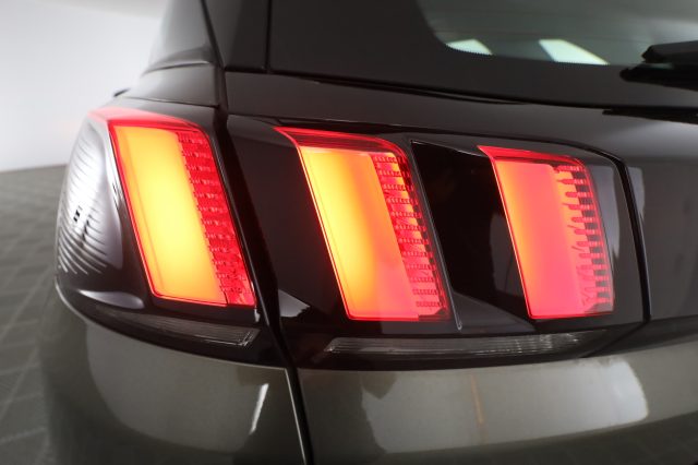 PEUGEOT 3008 usata 7
