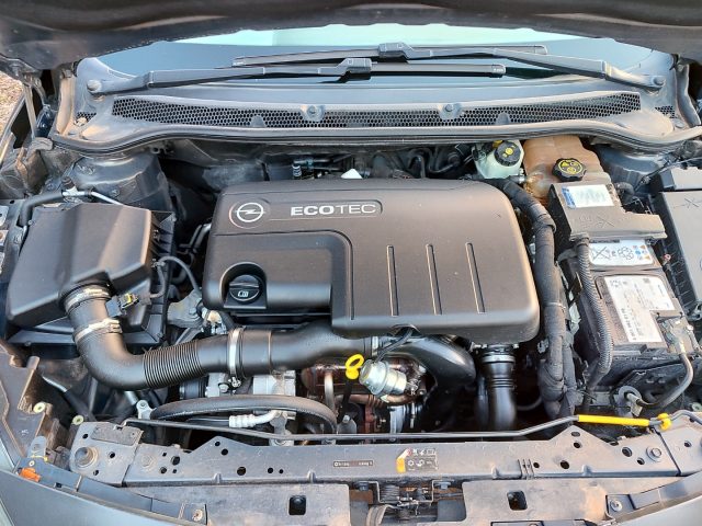 OPEL Astra usata, con Specchietti laterali elettrici