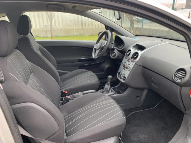 OPEL Corsa usata, con Controllo trazione