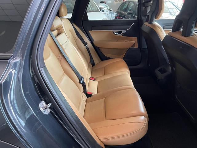 VOLVO V90 Cross Country usata, con Luci diurne LED